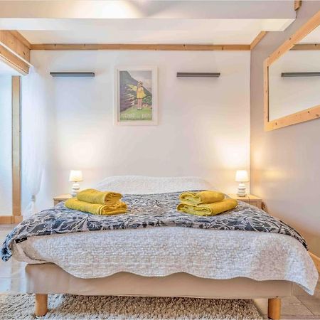 Chambre Independante Avec Salle De Bain Independante Au Rdc D Un Chalet A 25 Kms Chamonix Сен-Жерве-Ле-Бэн Экстерьер фото