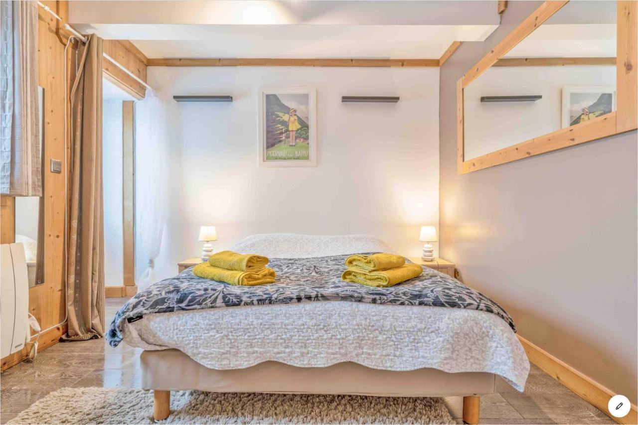 Chambre Independante Avec Salle De Bain Independante Au Rdc D Un Chalet A 25 Kms Chamonix Сен-Жерве-Ле-Бэн Экстерьер фото