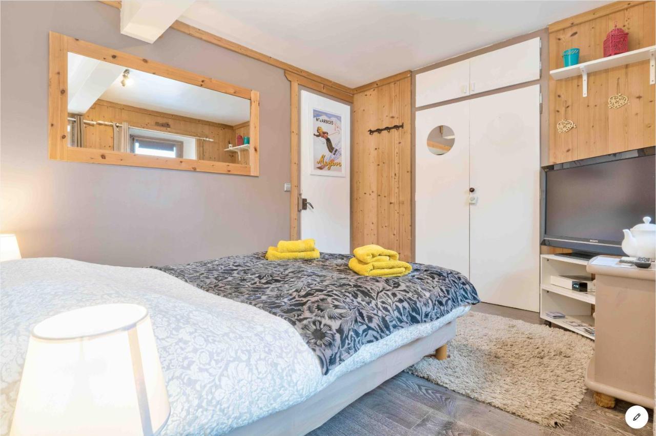 Chambre Independante Avec Salle De Bain Independante Au Rdc D Un Chalet A 25 Kms Chamonix Сен-Жерве-Ле-Бэн Экстерьер фото